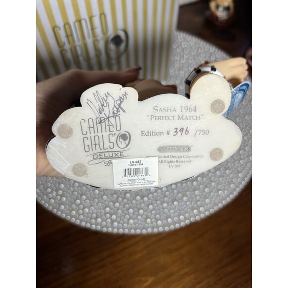 CAMEO GIRL “Perfect Match” SASHA, 1964, 396/750 MIB With COA - Picture 9 of 10